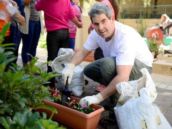 חברת פיליפס מקימה גינה